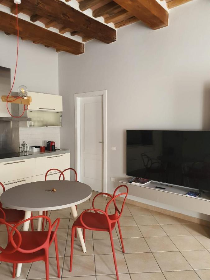 Mossotti Street Apartment Pisa Buitenkant foto
